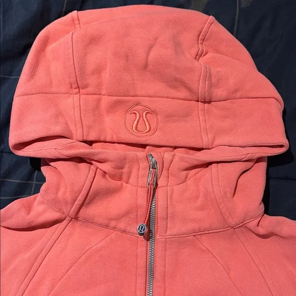 Lululemon Scuba Hoodie *Light Cotton Fleece
Flash Light Tone - size 6 - Picture 3 of 16